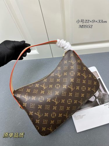 Louis Vuitton New Classic Retro Underarm Bag Size: 22 × 9 × 33CM