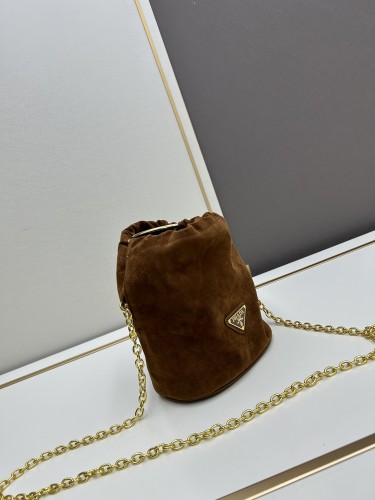 Prada New Classic Retro Suede Water Bucket Bag Size: 17x20x11CM