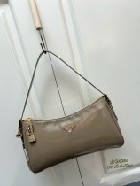 Prada New Classic Head Fold Leather Lock Underarm Bag Size: 34x19.5x10 CM