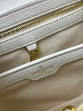 Louis Vuitton New Elegant Leather Flip Chain Handbag Size: 31 × 20 × 11CM