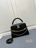 Louis Vuitton New Elegant Leather Flip Chain Handbag Size: 31 × 20 × 11CM