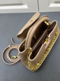 Louis Vuitton New Elegant Leather Flip Chain Handbag Size: 27 × 17 × 9CM