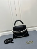 Louis Vuitton New Elegant Leather Flip Chain Handbag Size: 27 × 17 × 9CM
