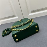 Louis Vuitton New Elegant Leather Flip Chain Mini Handbag Size: 21 × 13 × 8 CM