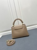 Louis Vuitton New Elegant Leather Flip Chain Handbag Size: 27 × 17 × 9CM