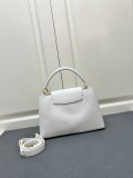 Louis Vuitton New Elegant Leather Flip Chain Handbag Size: 31 × 20 × 11CM