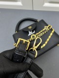 Louis Vuitton New Elegant Leather Flip Chain Handbag Size: 27 × 17 × 9CM