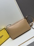 Fendi New Classic Leather Diagonal Cross Handbag Size: 34.5 × 20 × 4.5 CM