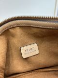 Fendi New Classic Leather Diagonal Cross Handbag Size: 22 × 13 × 4.5 CM