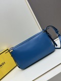 Fendi New Classic Leather Diagonal Cross Handbag Size: 34.5 × 20 × 4.5 CM