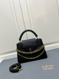 Louis Vuitton New Elegant Leather Flip Chain Handbag Size: 31 × 20 × 11CM