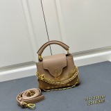 Louis Vuitton New Elegant Leather Flip Chain Mini Handbag Size: 21 × 13 × 8 CM
