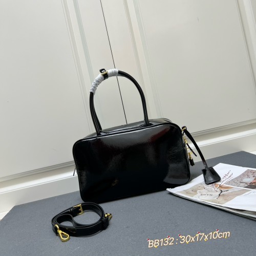 Prada New Classic Triangle Logo Leather Lock Head Bag Diagonal Cross Handbag Size: 30 × 17.5 × 10 CM