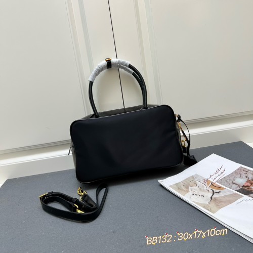 Prada New Classic Nylon Leather Lock Bag Diagonal Cross Handbag Size: 30 × 17.5 × 10 CM