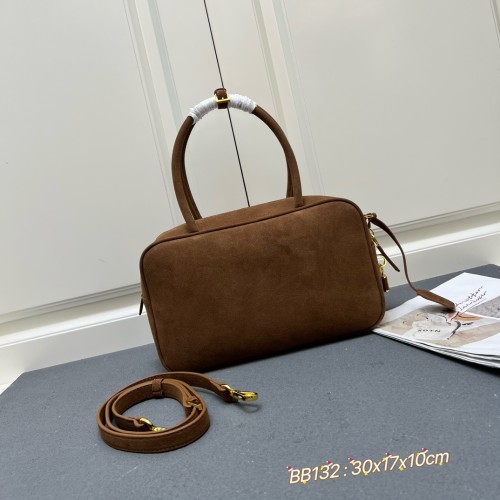 Prada New Classic Triangle Logo Deer Leather Lock Head Diagonal Cross Handbag Size: 30 × 17.5 × 10 CM