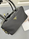 Prada New Classic Nylon Leather Lock Bag Diagonal Cross Handbag Size: 30 × 17.5 × 10 CM