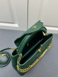 Louis Vuitton New Elegant Leather Flip Chain Handbag Size: 31 × 20 × 11CM