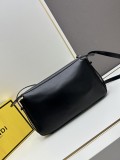 Fendi New Classic Leather Diagonal Cross Handbag Size: 34.5 × 20 × 4.5 CM