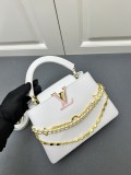 Louis Vuitton New Elegant Leather Flip Chain Handbag Size: 27 × 17 × 9CM