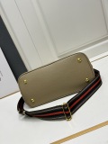 Prada New Fashion Retro Lychee Pattern Leather Handbag Size: 30 x 20 x 15.5CM