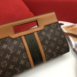 Louis Vuitton New Fashion Elegant Handbag Crossbody Bag Size: 30 x 19 x 8CM