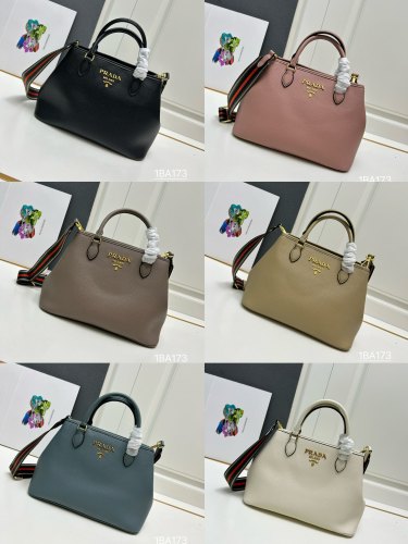 Prada New Fashion Retro Lychee Pattern Leather Handbag Size: 30 x 20 x 15.5CM