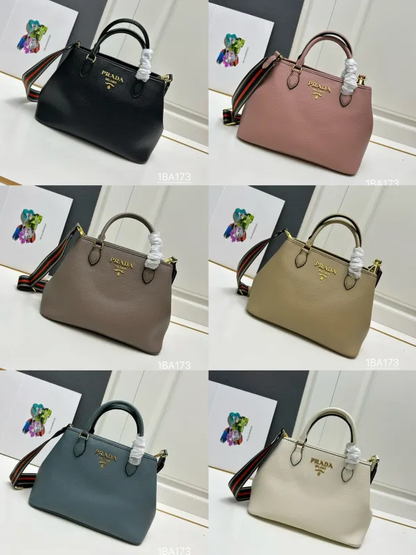 Prada New Fashion Retro Lychee Pattern Leather Handbag Size: 30 x 20 x 15.5CM