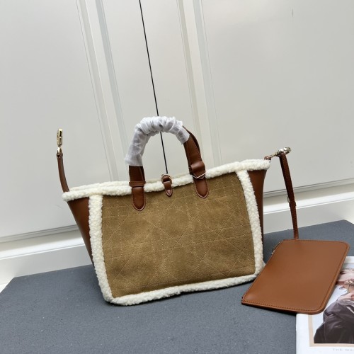 Dior New Fashion Retro Boston Mini Handbag Size: 29 x 19 x 21CM