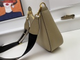 Prada New Fashion Elegant Lychee Pattern Leather Shoulder Strap Crossbody Bag Size: 25 x 18 x 8CM