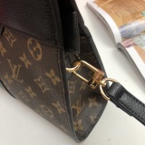 Louis Vuitton New Fashion Elegant Handbag Crossbody Bag Size: 30 x 19 x 8CM