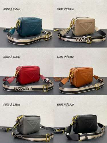 Prada New Fashion Versatile Crocodile Pattern Cross Shoulder Strap Size: 23 * 16 * 10CM
