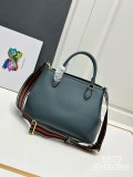 Prada New Fashion Retro Lychee Pattern Leather Handbag Size: 30 x 20 x 15.5CM