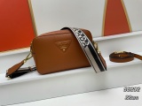 Prada New Fashion Lychee patterned Leather Shoulder Strap Camera Bag Size: 22 x 14 x 8CM