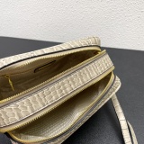 Prada New Fashion Versatile Crocodile Pattern Cross Shoulder Strap Size: 23 * 16 * 10CM