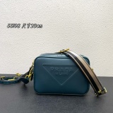 Prada New Fashion Versatile Crocodile Pattern Cross Shoulder Strap Size: 23 * 16 * 10CM