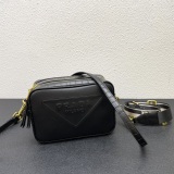 Prada New Fashion Versatile Crocodile Pattern Cross Shoulder Strap Size: 23 * 16 * 10CM