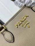 Prada New Fashion Retro Lychee Pattern Leather Handbag Size: 30 x 20 x 15.5CM