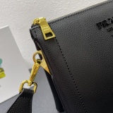 Prada New Fashion Organ Mini Cross Bag Size: 24 x 19 x 6CM