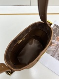 Prada New Fashion Suede Bucket Bag Size: 17 x 18.5 x 10.5 CM