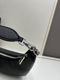 Prada New Fashion Casual Versatile Lychee Pattern Leather Underarm Bag Size: 24 x 13 x 7CM