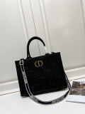 Dior New Classic Embossed Tote Shopping Bag Size: 36.5 × 28 × 17.5 CM