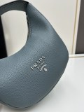 Prada New Fashion Casual Versatile Lychee Pattern Leather Underarm Bag Size: 24 x 13 x 7CM