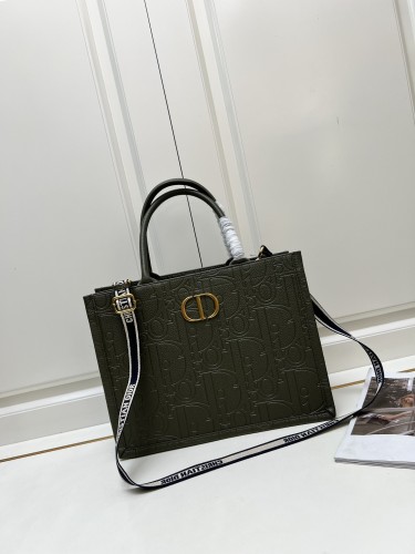 Dior New Classic Embossed Tote Shopping Bag Size: 36.5 × 28 × 17.5 CM