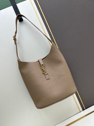 Yves Saint Laurent New Fashion Large Capacity HOBO Bucket Underarm Bag Size: 28 x 27 x 13CM