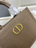 Dior New Classic Embossed Tote Shopping Bag Size: 27 × 21 × 14 CM