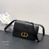 Dior New Classic Retro Elegant Flip Shoulder Bag Size: 21.5 x 12 x 6 CM