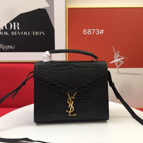 Yves Saint Laurent New Fashion Chain Crossbody Bag Envelope Bag Size: 24×11x20 CM