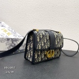 Dior New Classic Retro Elegant Flip Shoulder Bag Size: 21.5 x 12 x 6 CM
