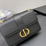 Dior New Classic Retro Elegant Flip Shoulder Bag Size: 21.5 x 12 x 6 CM