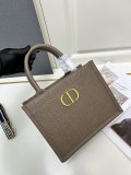 Dior New Classic Embossed Tote Shopping Bag Size: 27 × 21 × 14 CM